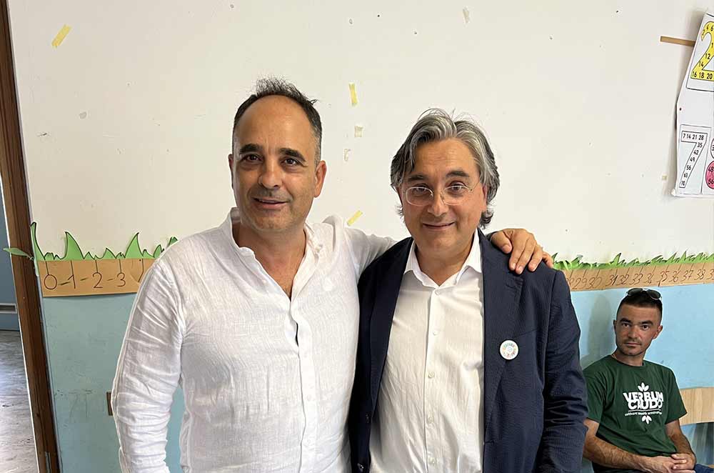 Dettaglio del giardino sensoriale tattile - materiali naturali e percorsi