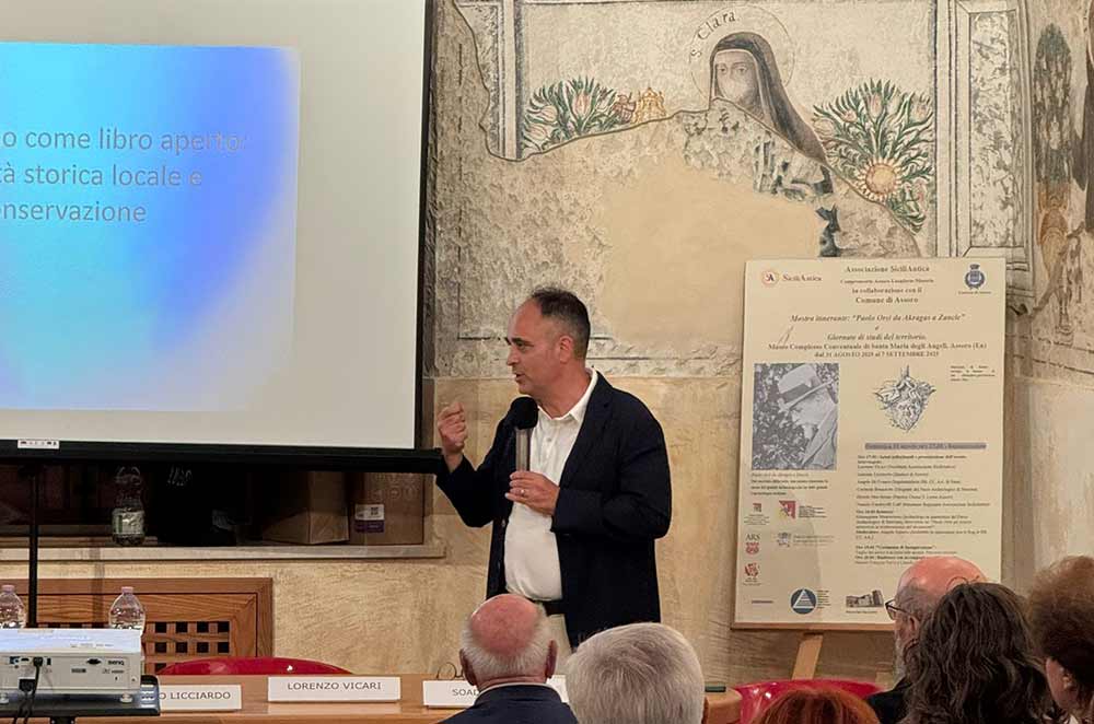 Intervento di Mariano Genovese alla mostra Paolo Orsi - moderazione della giornata di studi