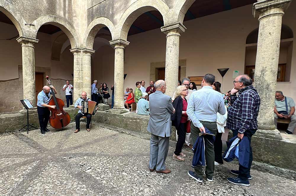 Chiusura della mostra Paolo Orsi - foto di gruppo dei partecipanti